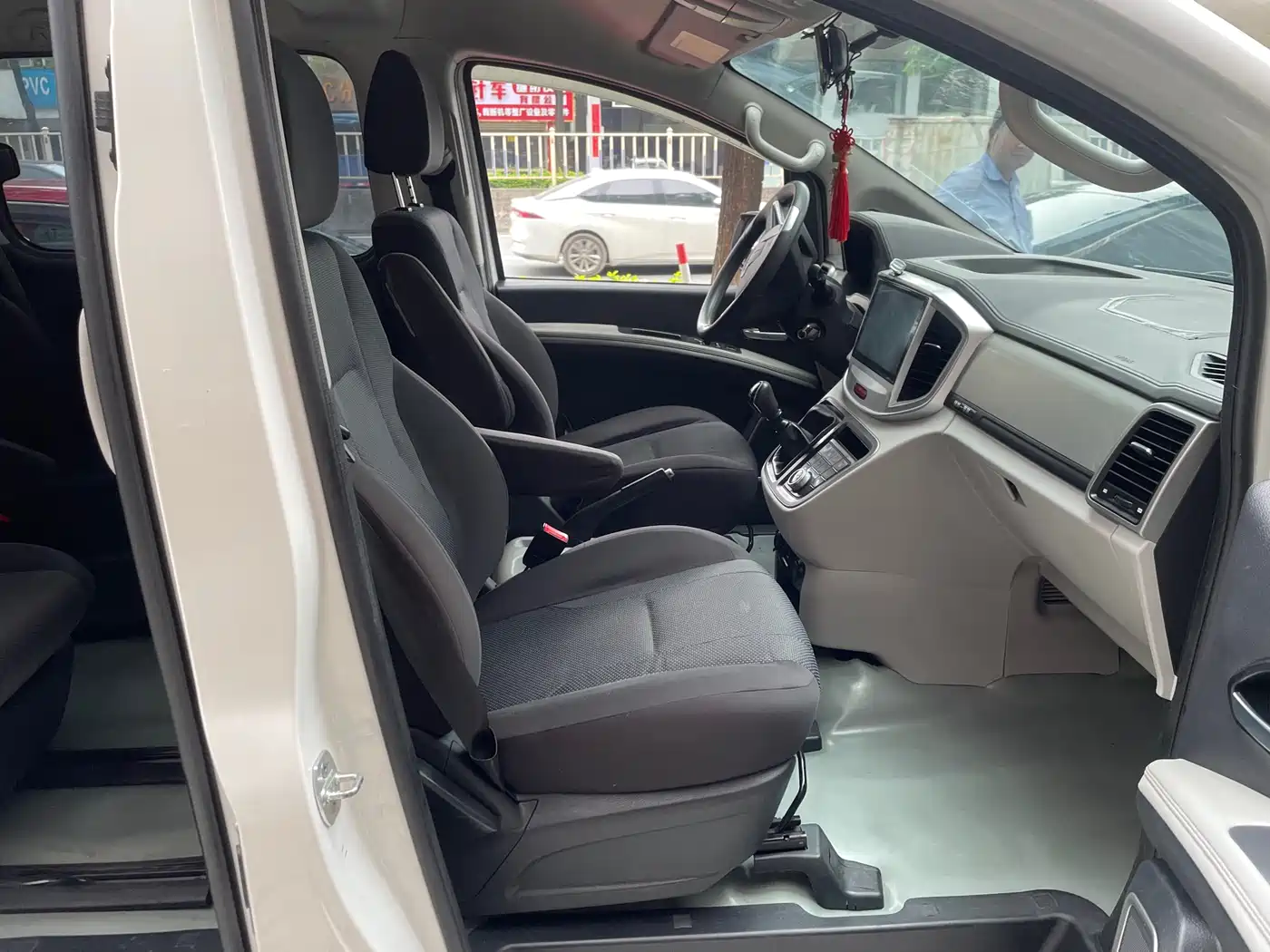 JAC Refine Refine M4 2022 2022 2.0CTI Diesel Manual Stylish