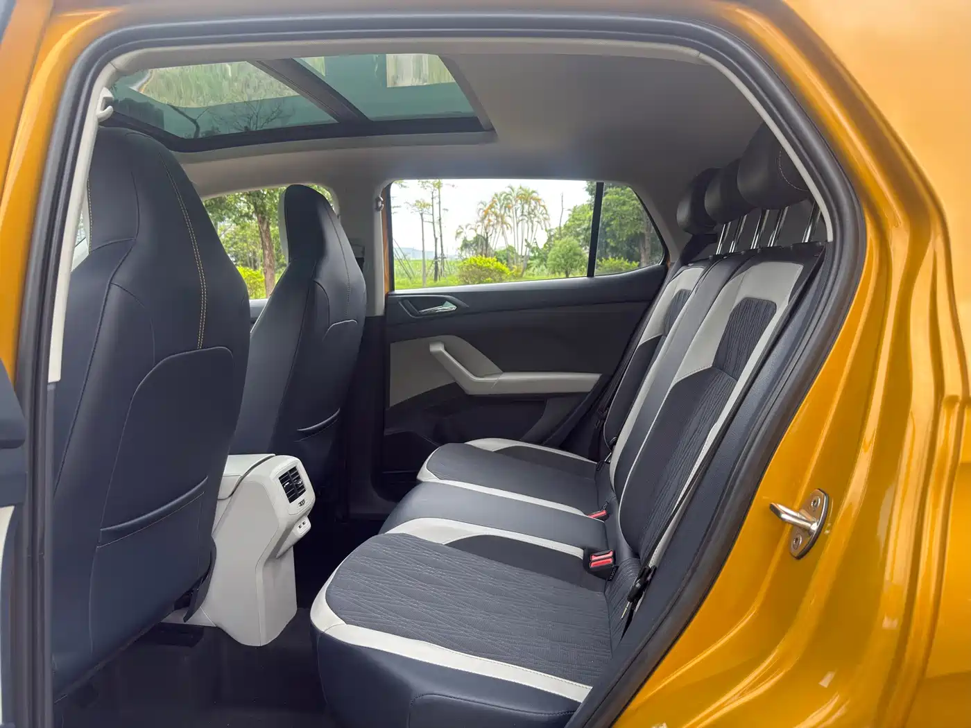 Фото 7 - Volkswagen T-Cross