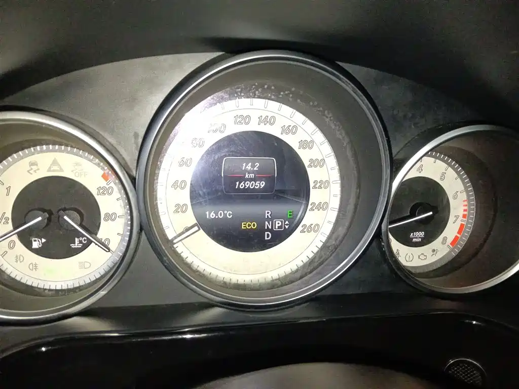 Mercedes-Benz E-Class 2014 Facelift E 260 L Sport фото 12