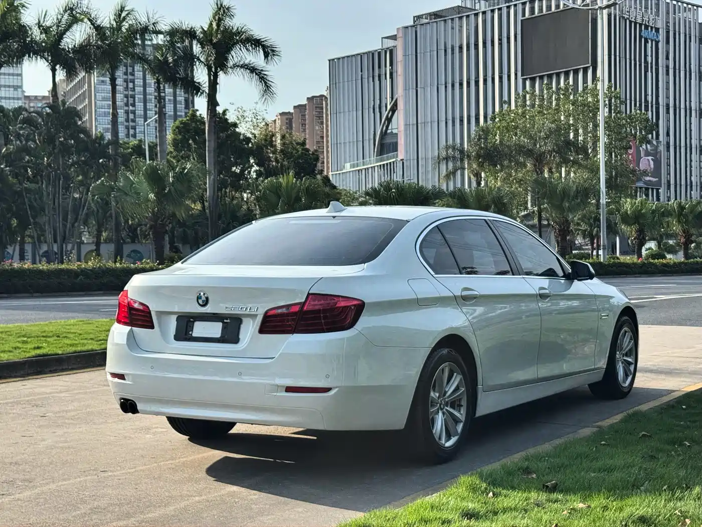 BMW 5 Series 2014 520Li Elegance фото 8