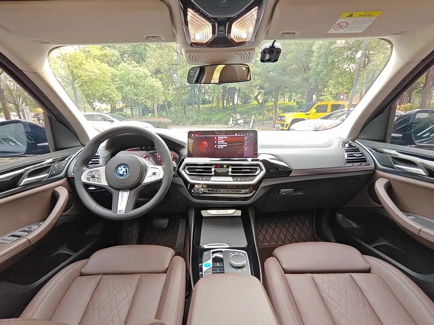 BMW iX3 2024 Leading Edition фото 9
