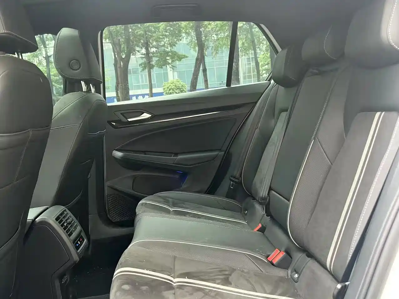 Volkswagen Golf 2021 280TSI DSG R-Line фото 7