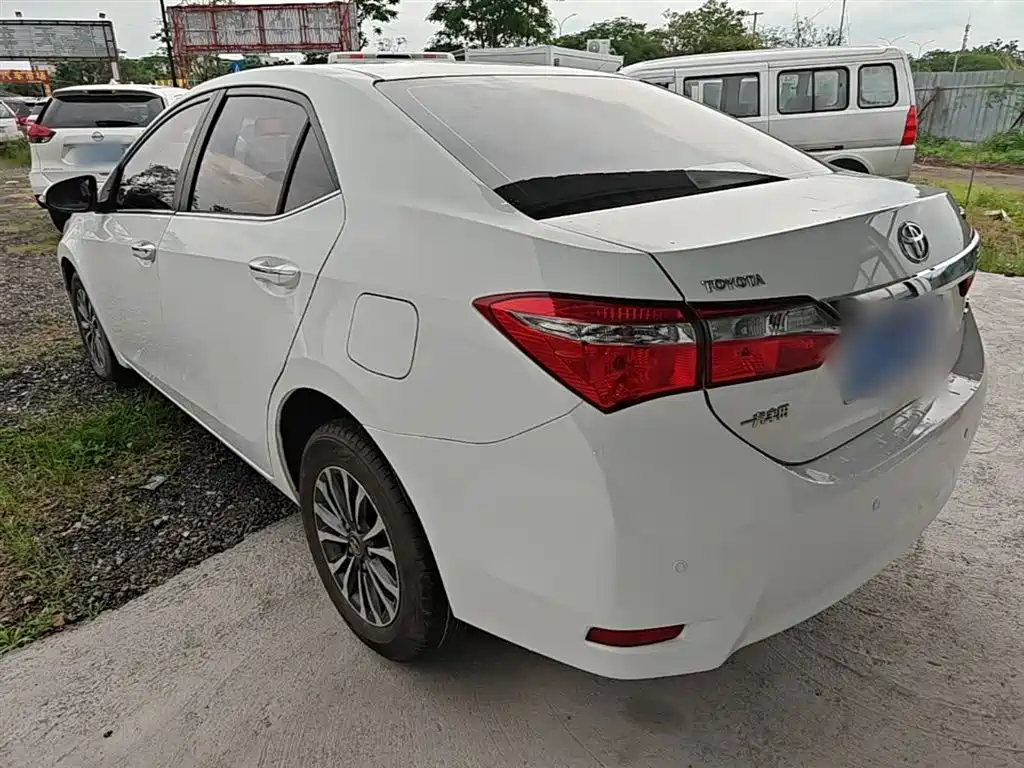 Toyota Corolla 2018 1.2T S-CVT GL Smart Edition фото 5