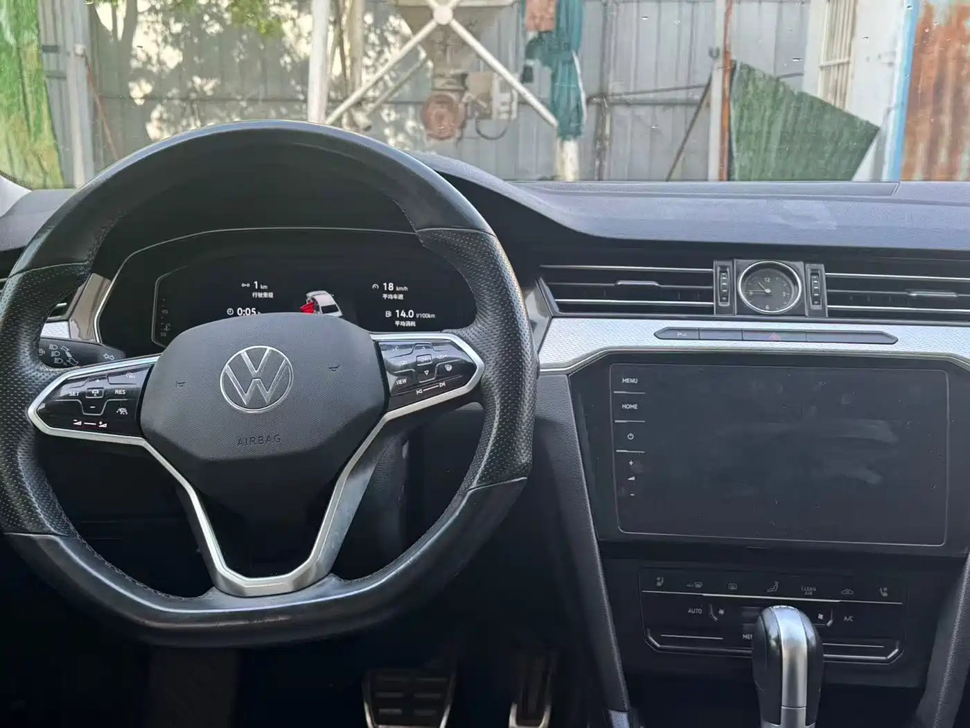 Volkswagen Magotan 2023 Model 2 Million Commemorative Edition 330TSI DSG Luxury фото 6