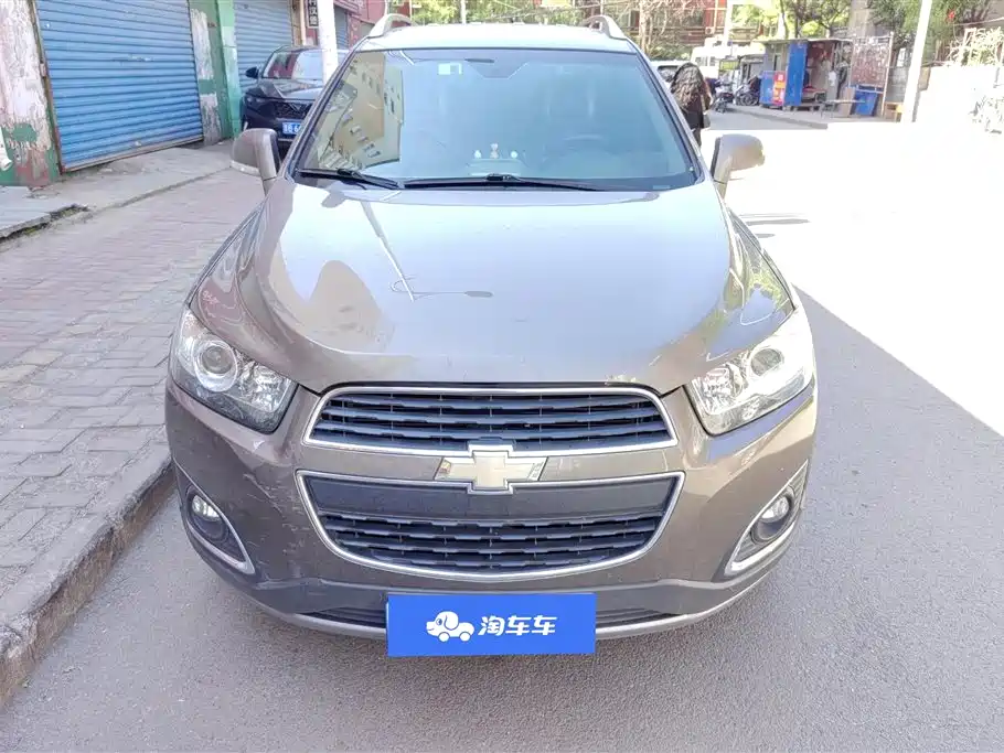 Chevrolet Captiva 2015 2.4L 2WD Urban Edition 5-seater фото 2