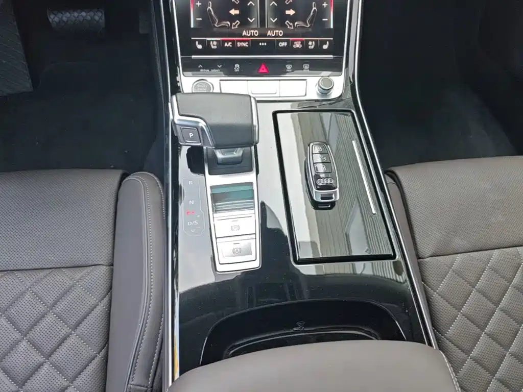 Audi A8 2025 2024 Model A8L 50 TFSI quattro Premium Selection