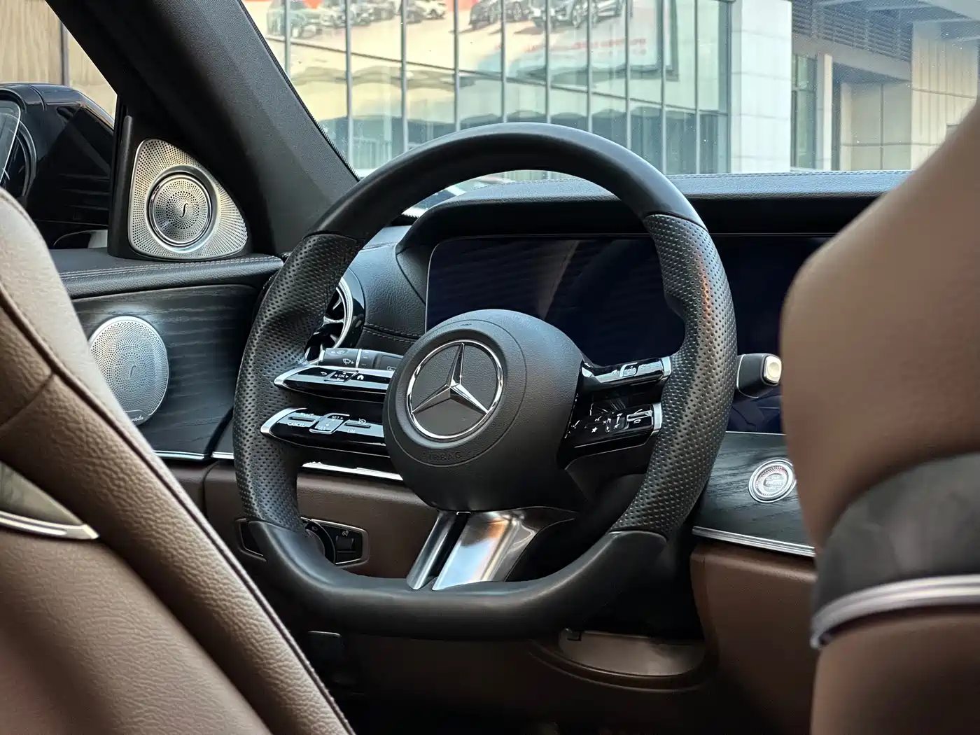 Mercedes-Benz E-Class 2022 E 300 L Sport Luxury фото 17
