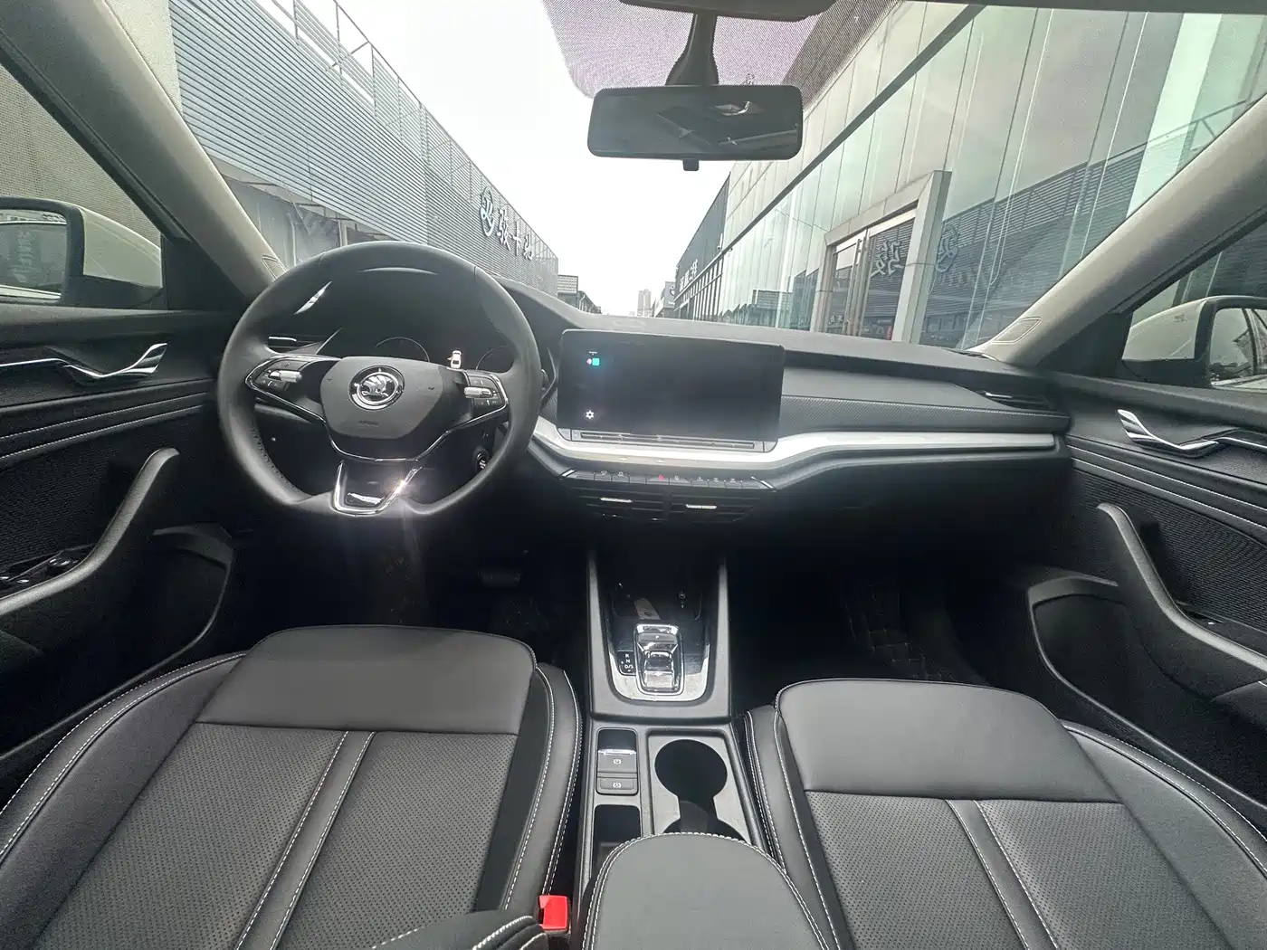 Škoda Octavia 2023 Facelift PRO TSI280 Premium Edition фото 4