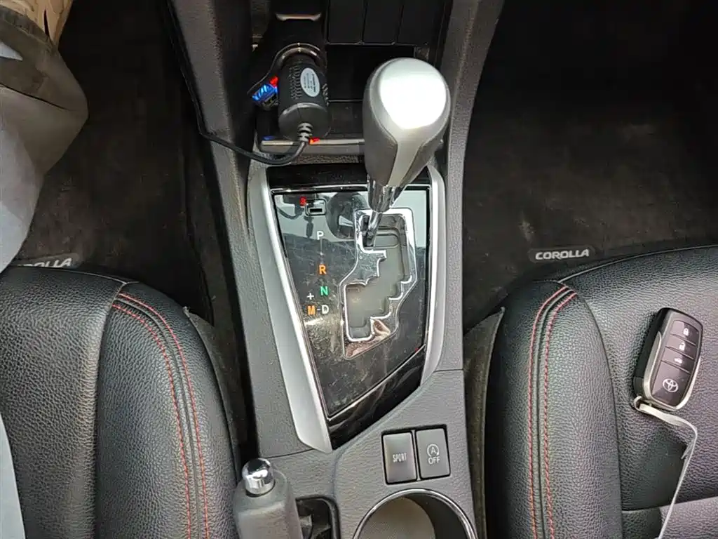 Toyota Corolla 2018 1.2T S-CVT GL Smart Edition фото 14