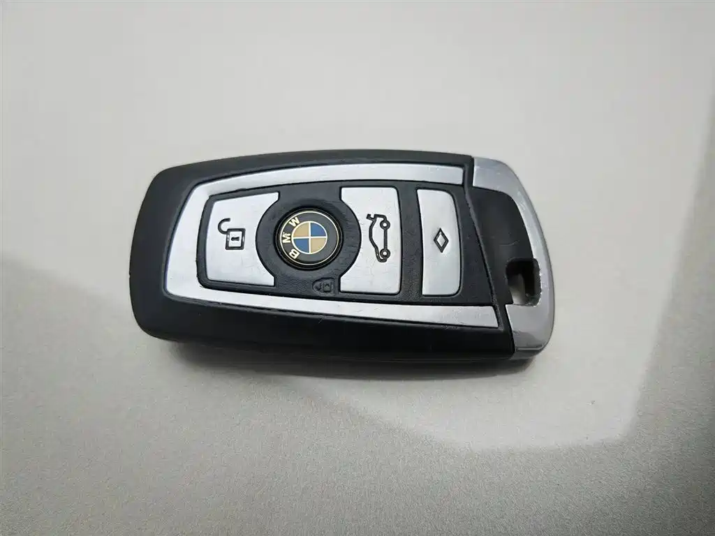 BMW 7 Series 2009 740Li Luxury фото 19