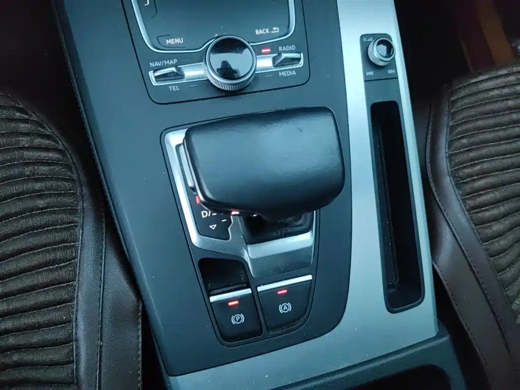Audi Q5L 2018 40 TFSI Prestige Fashion (China V) фото 15