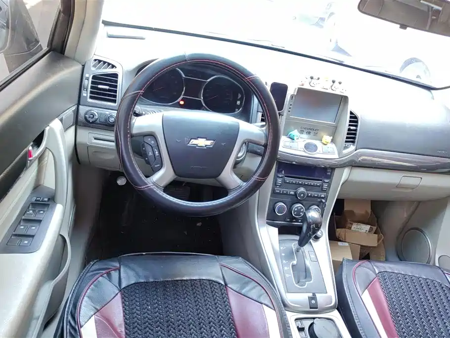 Chevrolet Captiva 2015 2.4L 2WD Urban Edition 5-seater фото 15