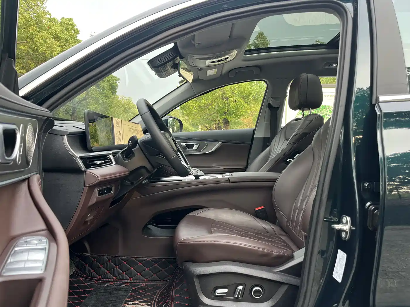 Chery Tiggo 8 PRO 2024 Champion Edition 290T 2WD Peak Edition 7-Seater фото 12