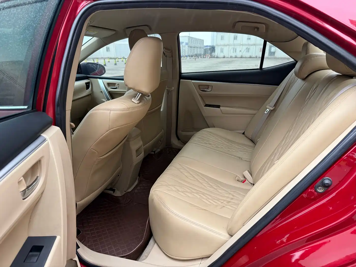 Toyota Corolla 2014 1.6L CVT GL фото 9