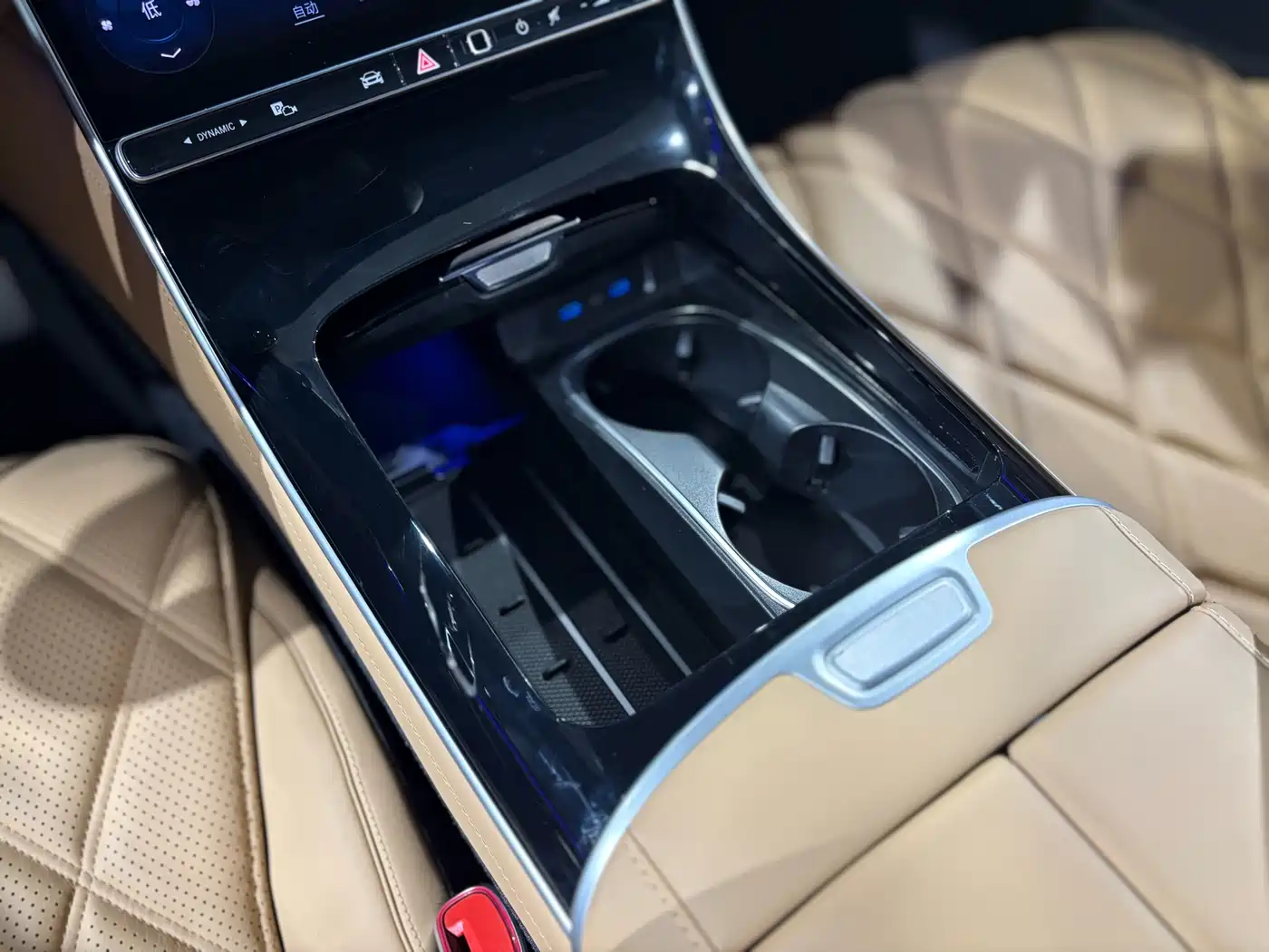 Mercedes-Benz Maybach S-Class 2022 S 680 4MATIC Virgil Abloh Limited Edition фото 15