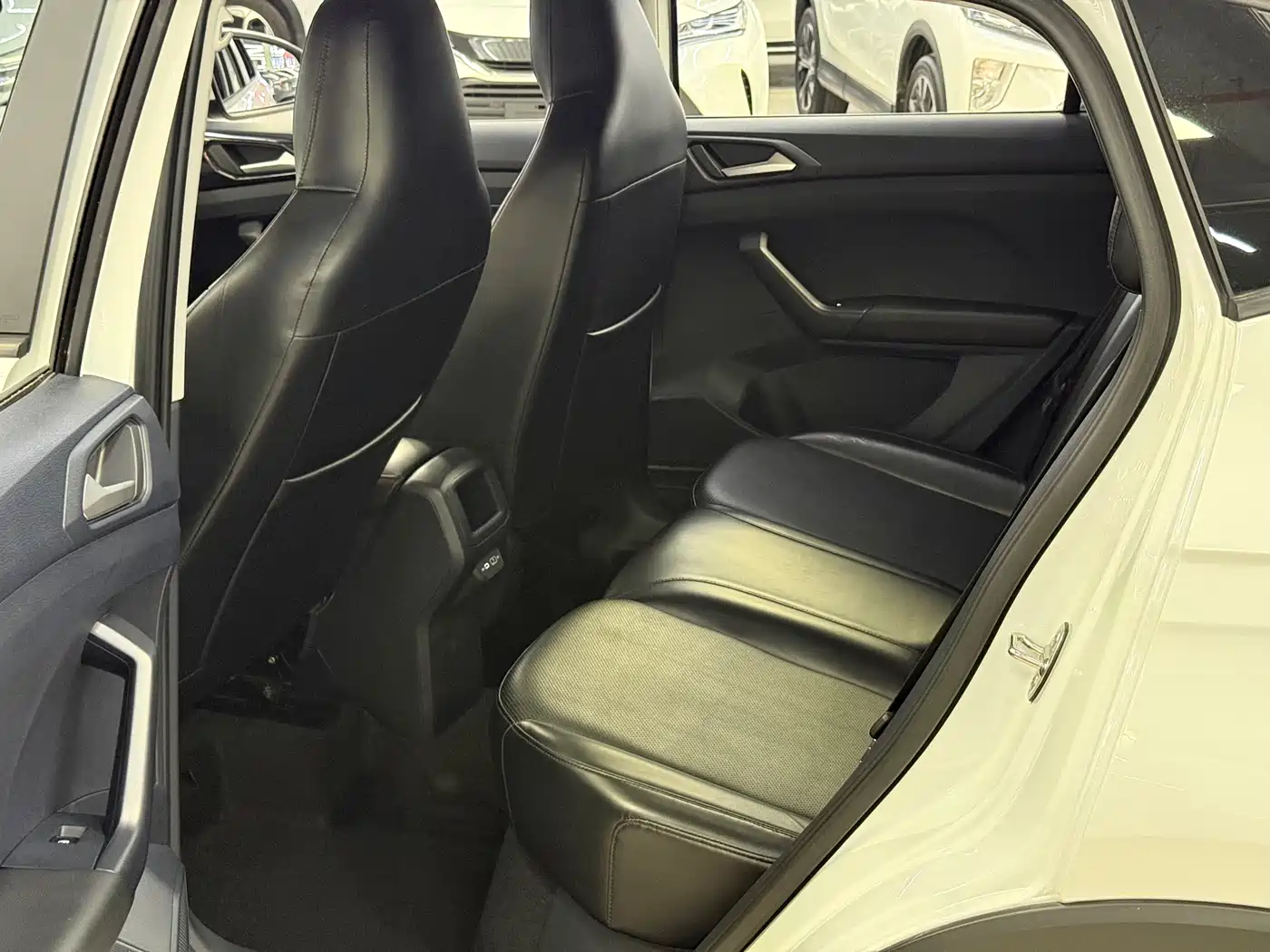 Volkswagen Tharu 2025 Model Rising Star 1.5L Advance Edition фото 6
