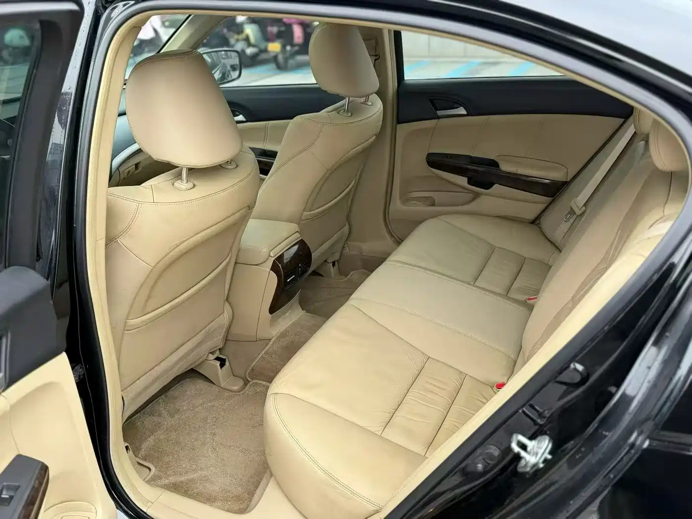 Фото 8 - Honda Accord