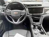 Фото 10 - Cadillac XT6