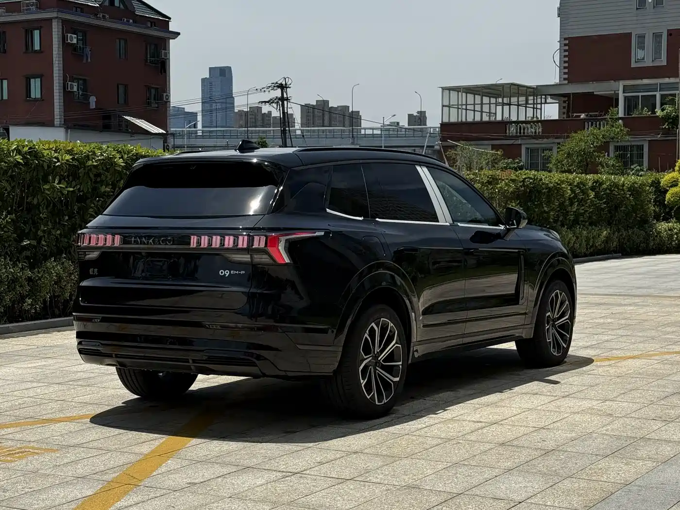 Lynk & Co 09 EM-P 2025 Model 2.0TD EM-P 4WD Max 5-Seater фото 10