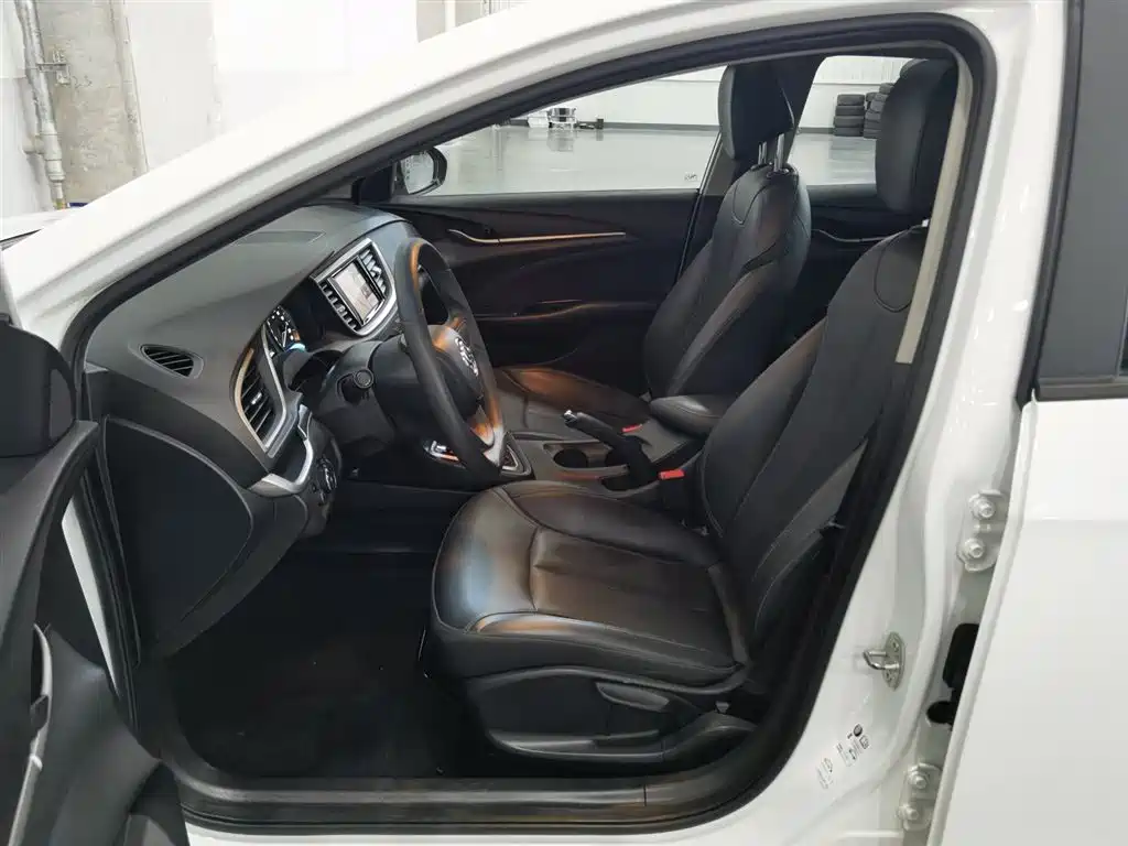 Buick Excelle 2021 1.3T Auto Mild Hybrid Elite фото 10