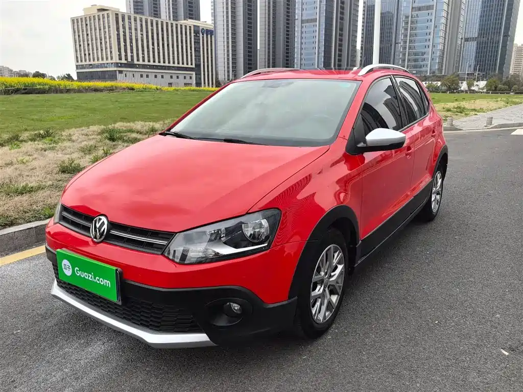Volkswagen Polo 2014 1.6L Cross Polo Automatic