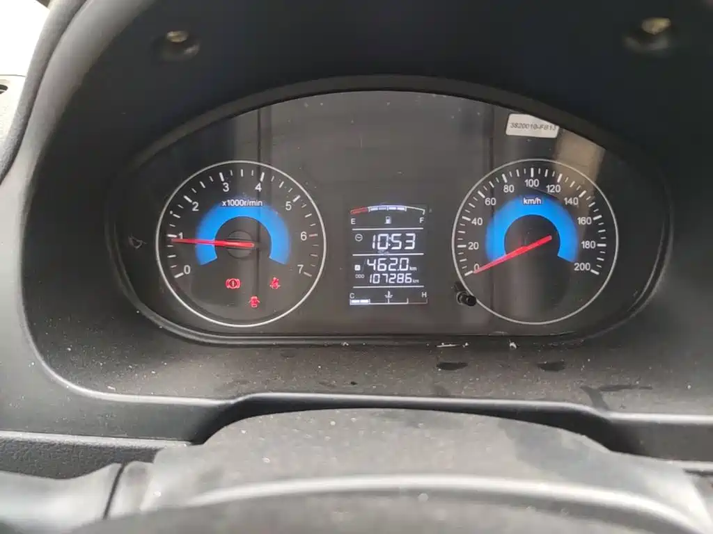 Dongfeng Fengguang Fengguang 360 2015 2015 1.5L Manual Comfort II 7-seater