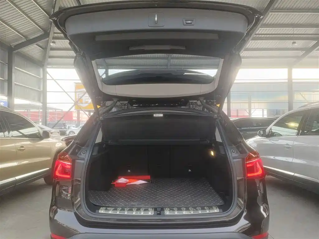 BMW X1 2019 sDrive20Li Leading Model фото 19