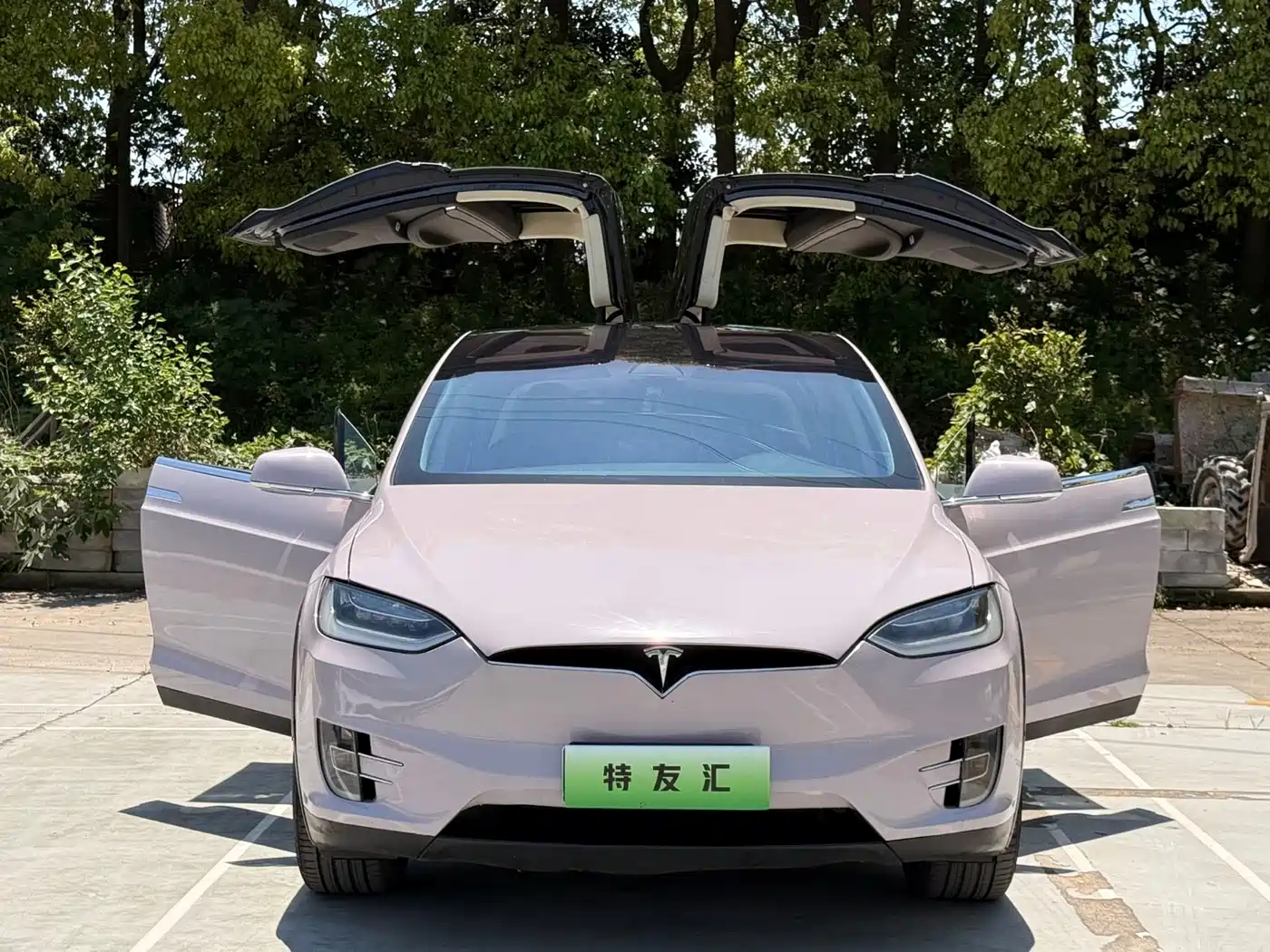 TESLA MODEL X