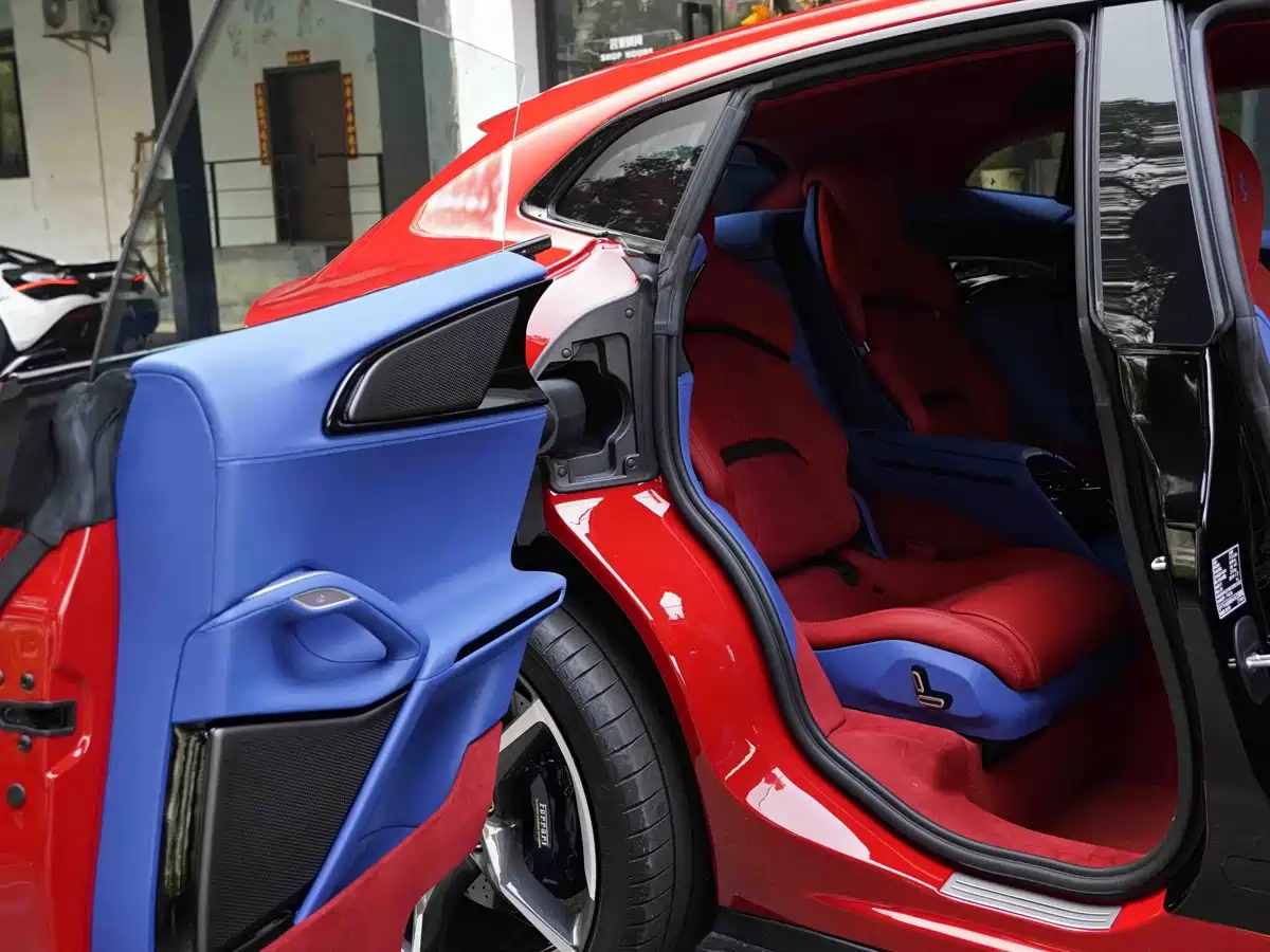 Ferrari Purosangue 2025 2023 6.5L V12