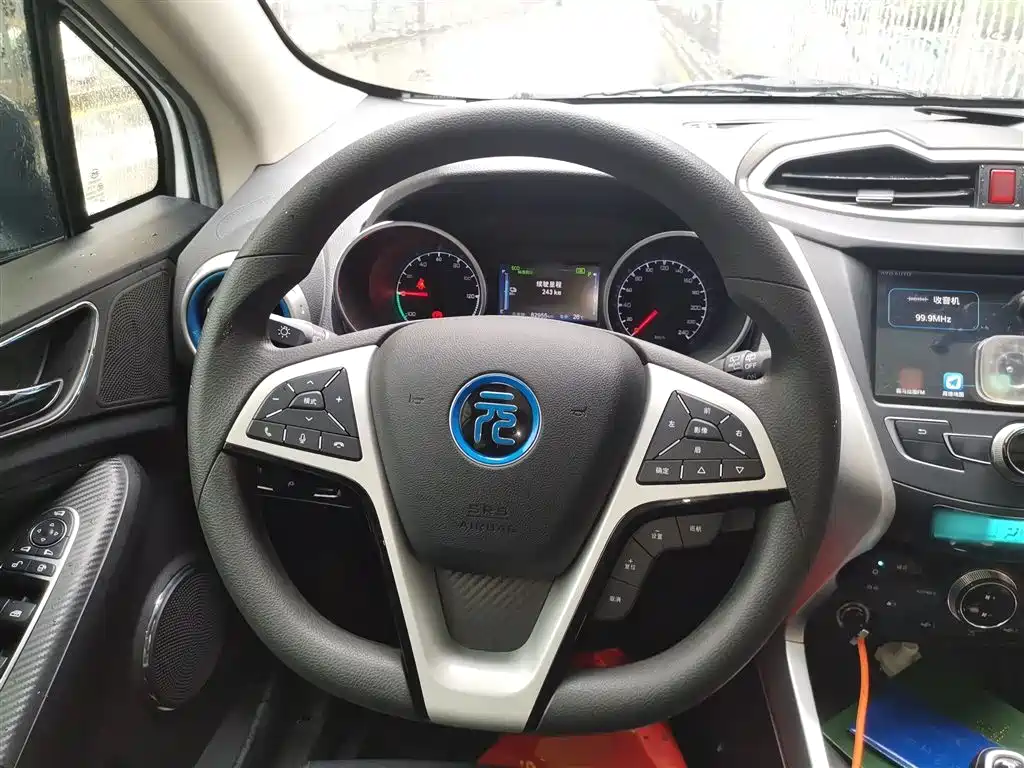 BYD Yuan New Energy 2018 EV360 Smart Connected Cool Edition фото 6