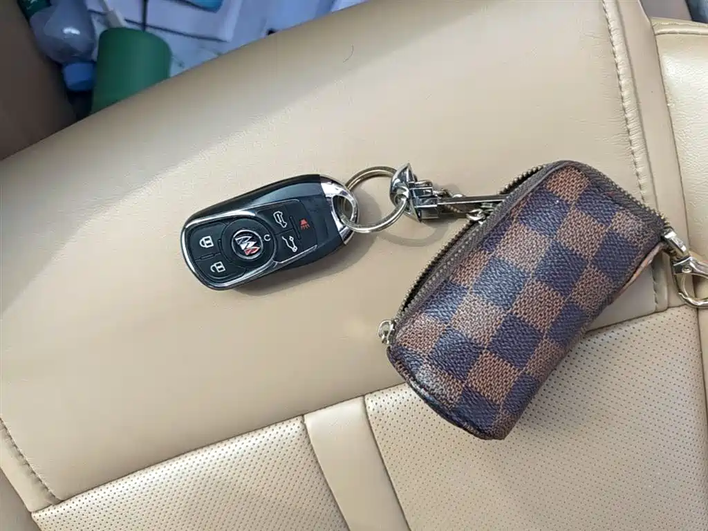 Buick GL8 2017 ES 28T Flagship China V фото 17