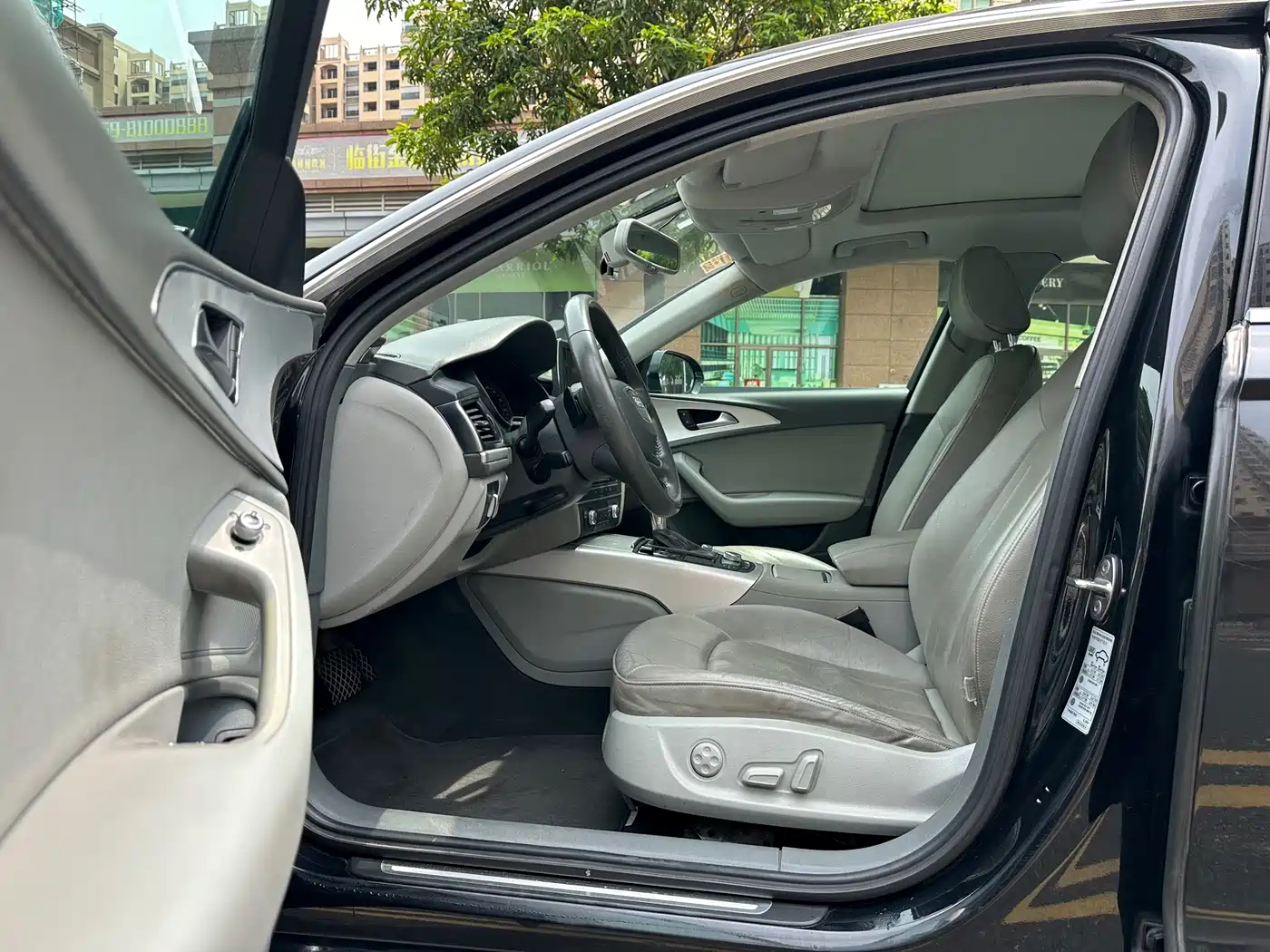 Фото 11 - Audi A6L