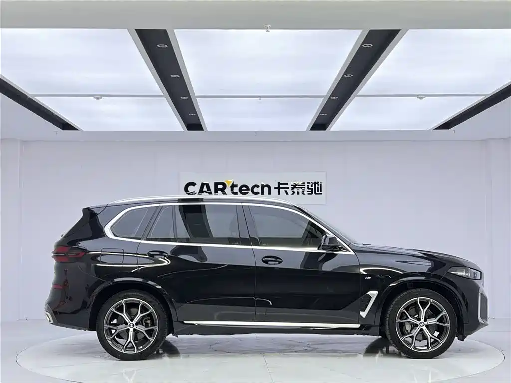 BMW X5 2023 xDrive 30Li Premium M Sport Package фото 4