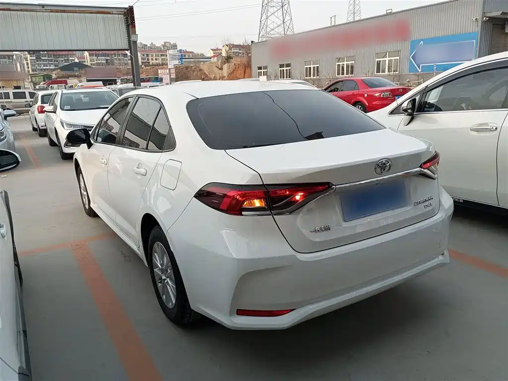 Toyota Corolla 2019 1.2T S-CVT GL-i Elite Edition фото 23