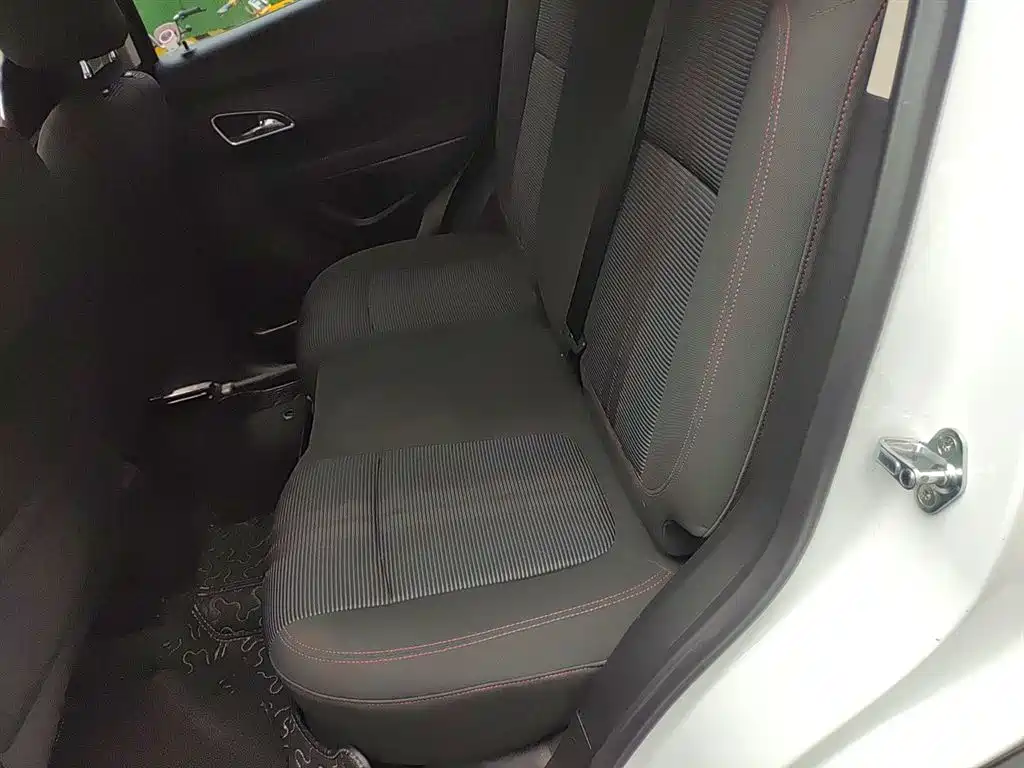 Buick Encore 2015 1.4T Automatic 2WD Urban Elite фото 13