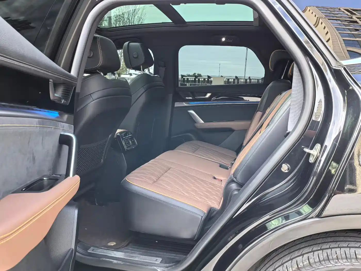 BYD Tang New Energy 2021 DM-i 112KM Honor фото 5