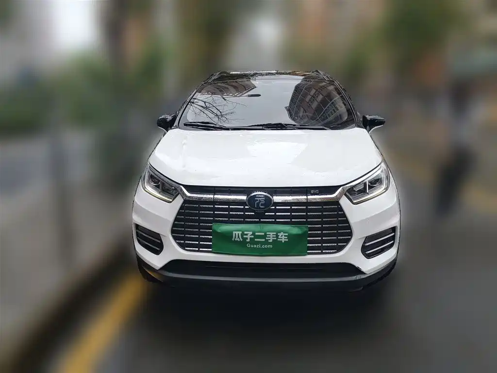 BYD Yuan New Energy 2018 EV360 Smart Connected Cool Edition фото 2