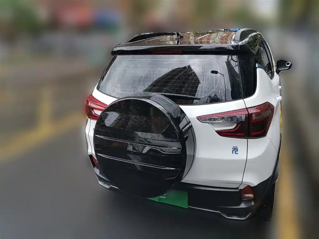 BYD Yuan New Energy 2018 EV360 Smart Connected Cool Edition фото 3