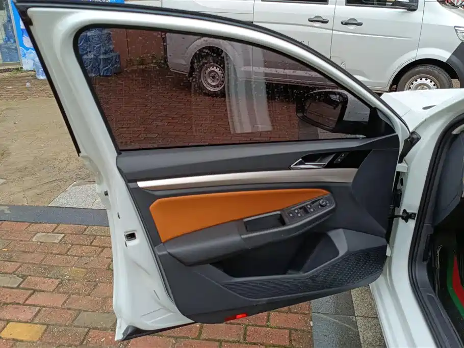 Volkswagen Bora 2023 200TSI DSG Yuexing Edition фото 7