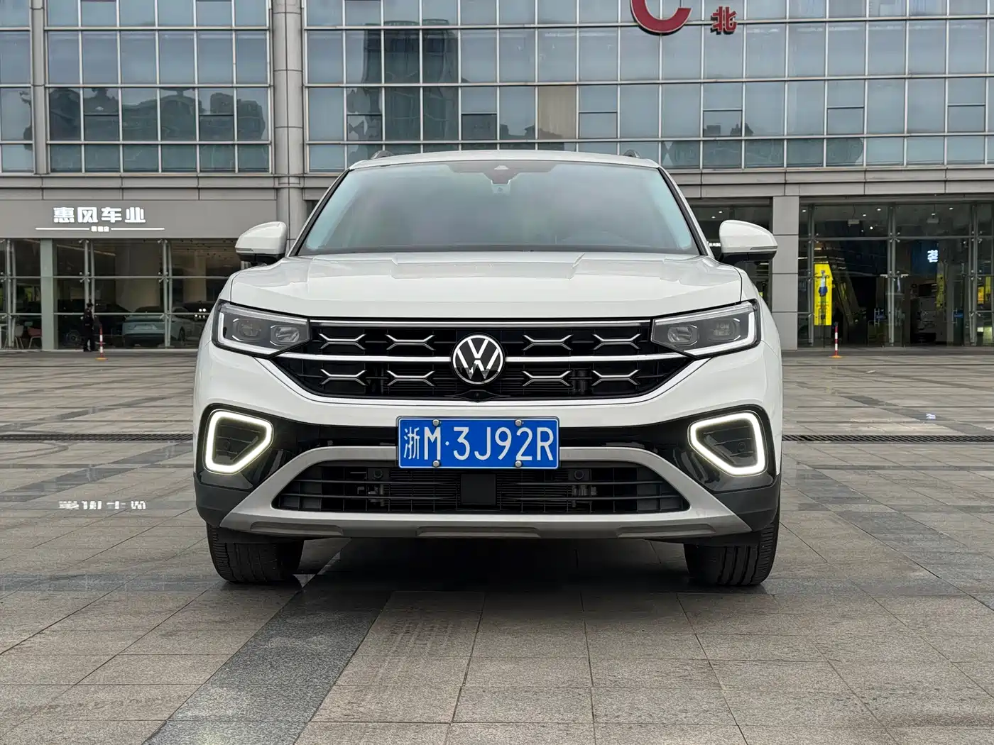 Volkswagen Tayron 2024 330TSI 2WD Luxury Plus Advanced фото 2