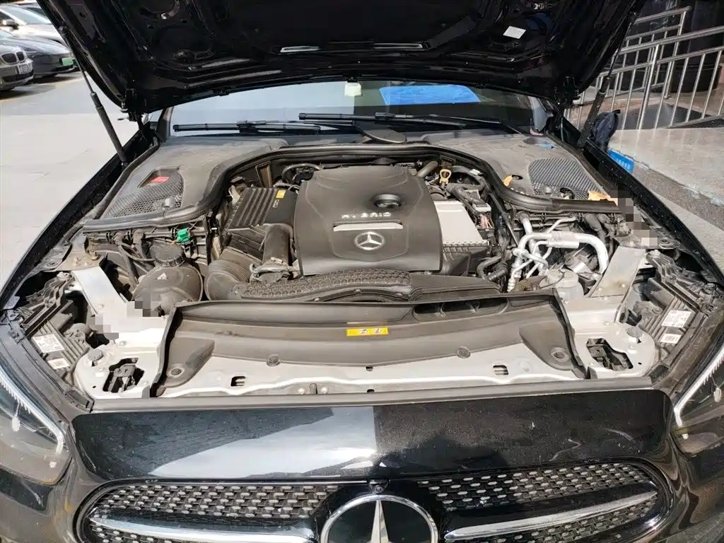 Mercedes-Benz E-Class New Energy 2021 E 350 e L Plug-in Hybrid Sports Sedan фото 11
