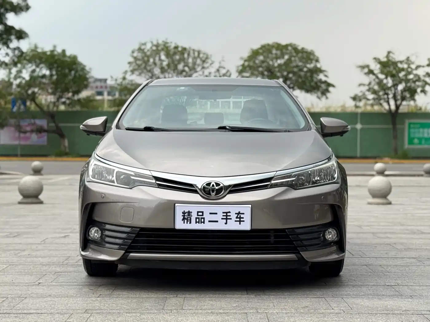 Toyota Corolla 2017 Facelift 1.2T S-CVT GL фото 2