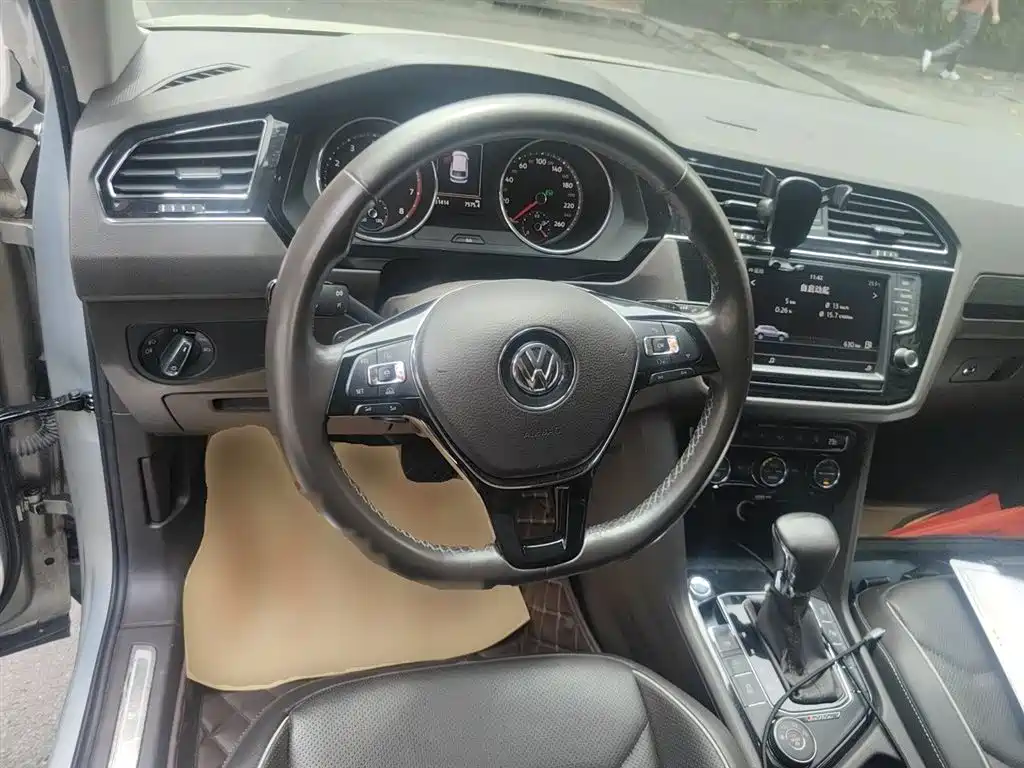 Volkswagen Tiguan L 2017 380TSI Automatic 4WD Flagship Edition фото 11