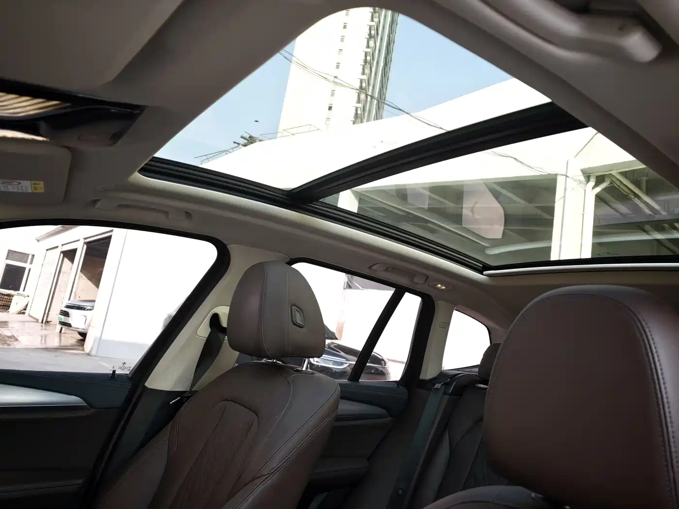 BMW iX3 2024 Innovation Leader фото 10