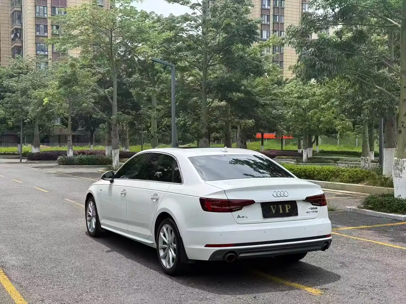 Audi A4L 2018 30th Anniversary 40 TFSI Fashion фото 6