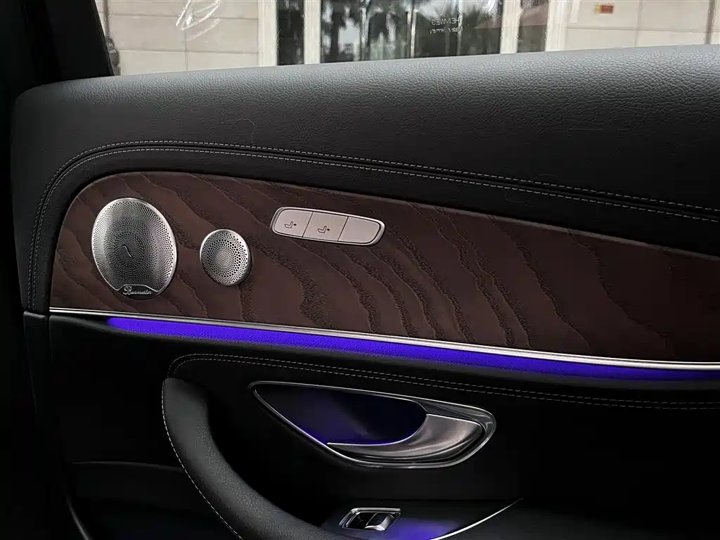 Mercedes-Benz E-Class 2016 E 300 L Fashion Type фото 15