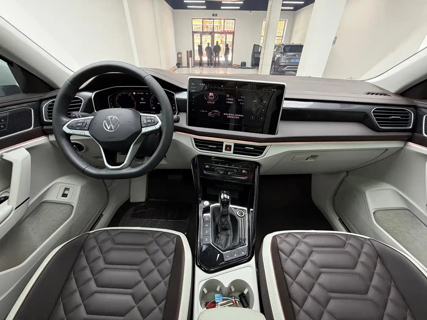 Volkswagen Tayron 2023 280TSI 2WD Luxury Plus Advanced Edition фото 12