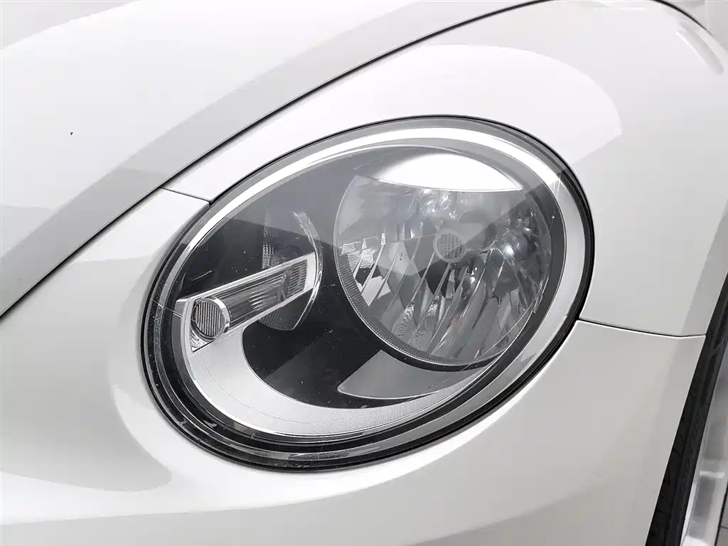 Volkswagen Beetle 2014 1.4TSI Comfort Edition фото 7