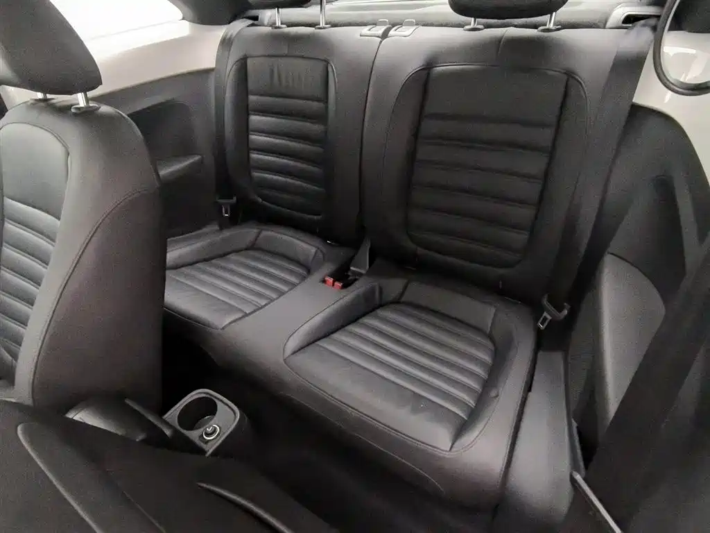 Volkswagen Beetle 2014 1.4TSI Comfort Edition фото 15