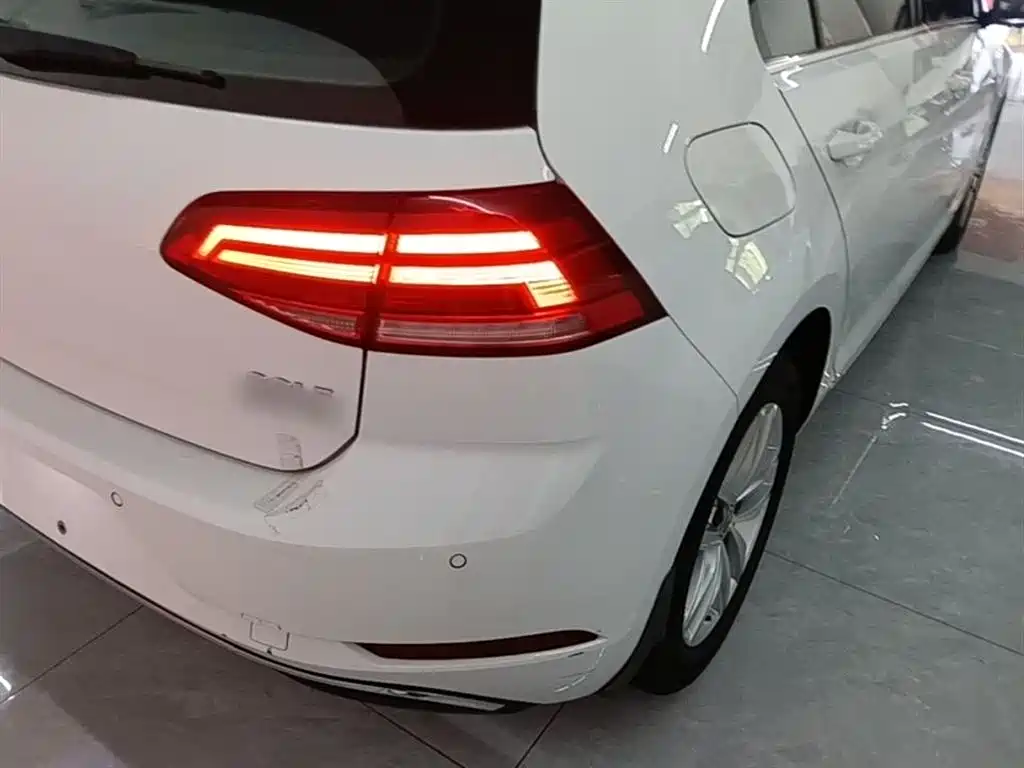 Volkswagen Golf 2018 230TSI Automatic Comfort фото 8